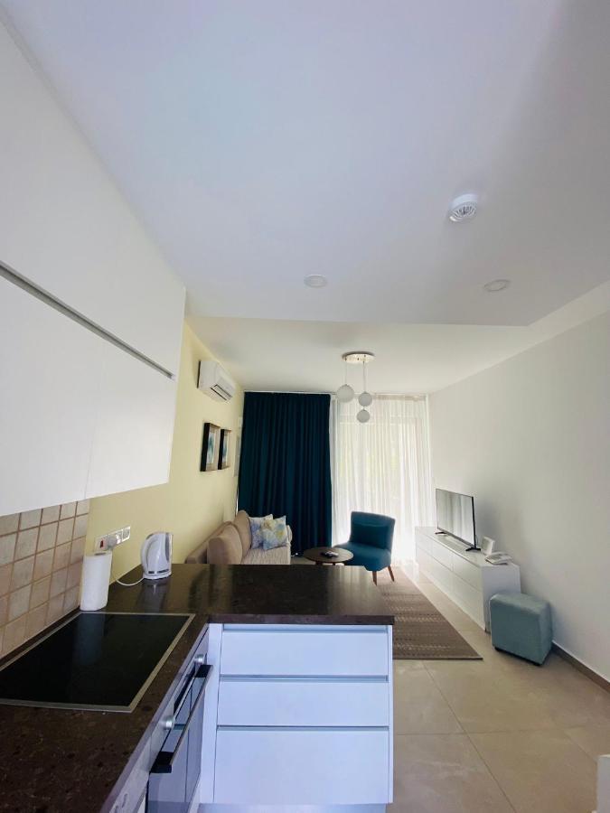 Victoria Suites Paphos Exterior photo
